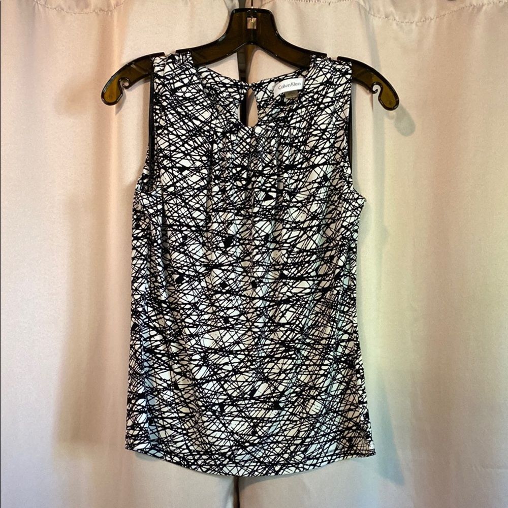 Calvin Klein Ruched Sleeveless Black and White Blouse